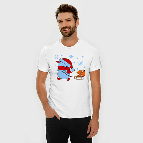 Мужская slim-футболка Снеговик с санками / Белый – фото 3