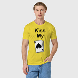 Футболка хлопковая мужская Kiss my card, цвет: желтый — фото 2