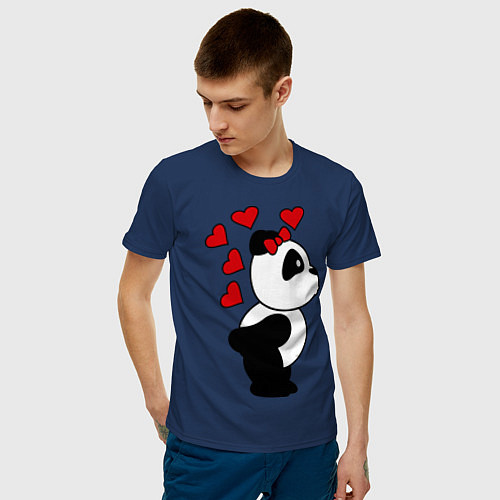 Мужская футболка Поцелуй панды: для нее / Тёмно-синий – фото 3