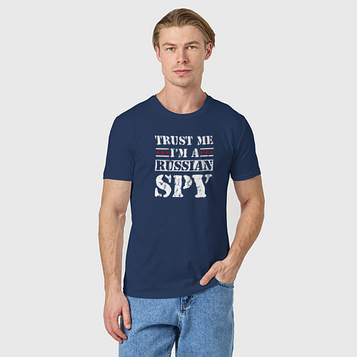 Мужская футболка Trust me im a RUSSIAN SPY / Тёмно-синий – фото 3