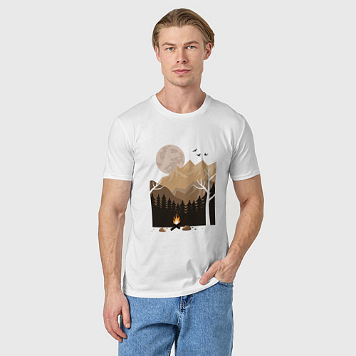 Мужская футболка Туристический поход в лесу / Белый – фото 3