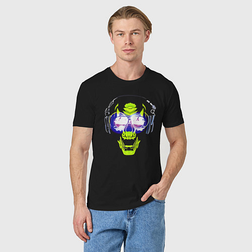 Мужская футболка Neon skull - music lover / Черный – фото 3