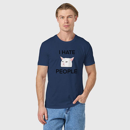 Мужская футболка I hate people, текст с белым котом / Тёмно-синий – фото 3