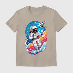 Футболка хлопковая мужская Космонавт в небе, цвет: миндальный