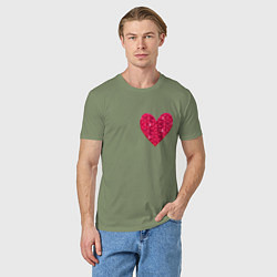 Футболка хлопковая мужская Сердца с текстурным пикселем, цвет: авокадо — фото 2
