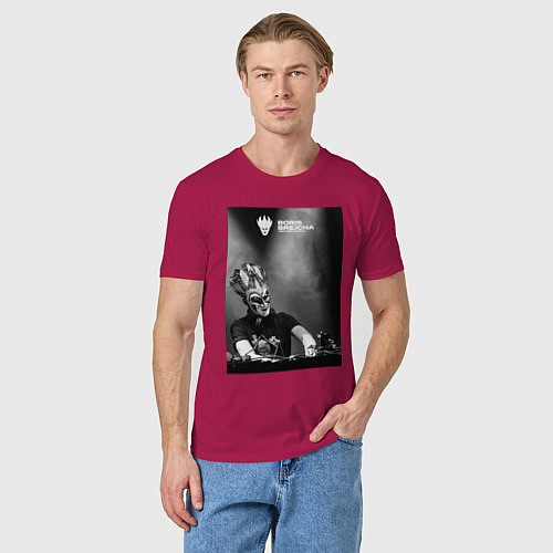 Мужская футболка Boris Brejcha high tech minimal / Маджента – фото 3