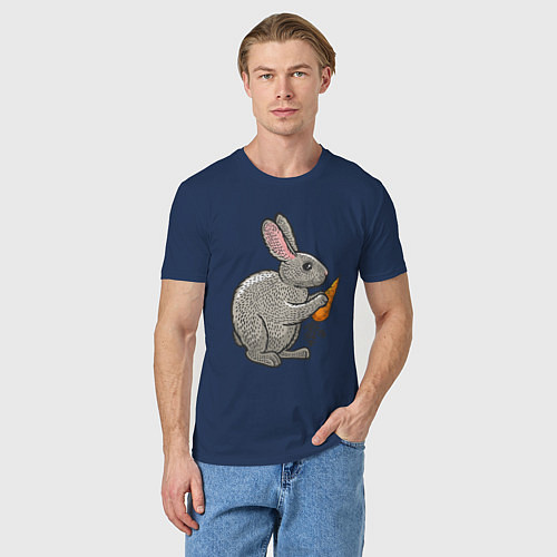 Мужская футболка Зайчик с морковочкой / Тёмно-синий – фото 3