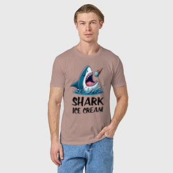 Футболка хлопковая мужская Shark ice cream - ai art, цвет: пыльно-розовый — фото 2