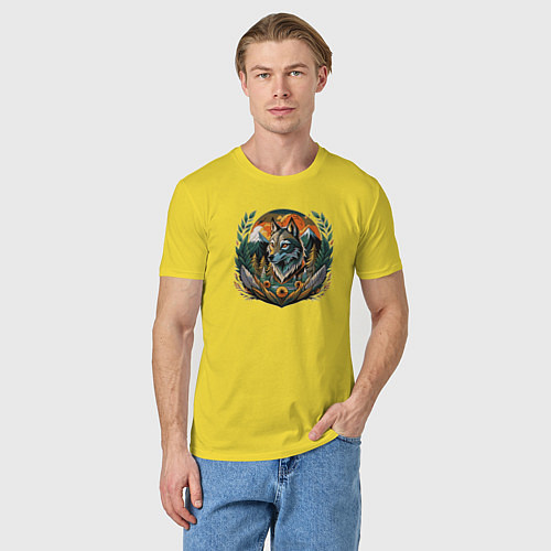 Мужская футболка Волк на фоне гор / Желтый – фото 3