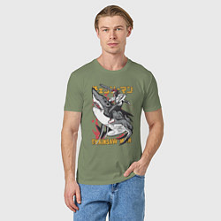 Футболка хлопковая мужская Человек-бензопила Денджи акула, цвет: авокадо — фото 2