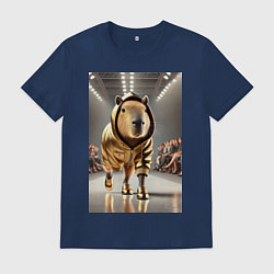 Футболка хлопковая мужская Капибара без лапки на модном показе в золоте, цвет: тёмно-синий