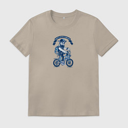 Футболка хлопковая мужская Бородатый хипстер на велосипеде с наушниками, цвет: миндальный