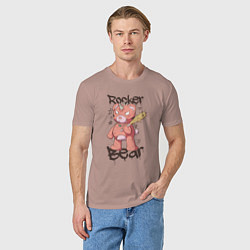 Футболка хлопковая мужская Медведь рокер, цвет: пыльно-розовый — фото 2