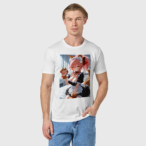 Мужская футболка Фейт Тамамо в костюме горничной с мягкими лапами / Белый – фото 3