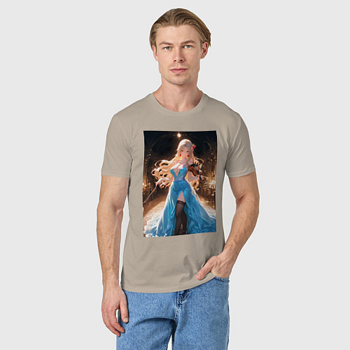 Мужская футболка Девушка в вечернем платье играет на скрипке / Миндальный – фото 3