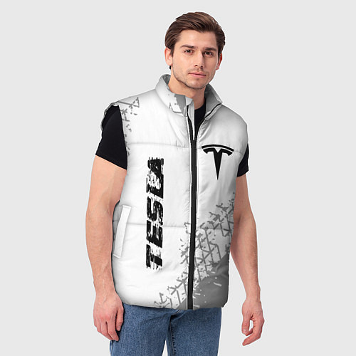 Мужской жилет Tesla speed на светлом фоне со следами шин: надпис / 3D-Черный – фото 3