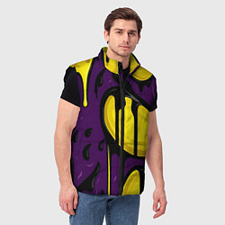 Мужской жилет Желтые яркие пятна краски на фиолетовом, цвет: 3D-черный — фото 2