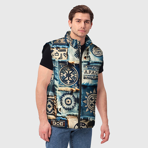 Мужской жилет Символы Апачи на пэчворк дениме / 3D-Черный – фото 3