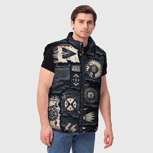 Мужской жилет Знаки Апачи на пэчворк дениме / 3D-Черный – фото 3