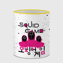 Кружка 3D SQUID GAME , ИГРА В КАЛЬМАРА, СТРАЖ, цвет: 3D-желтый кант — фото 2