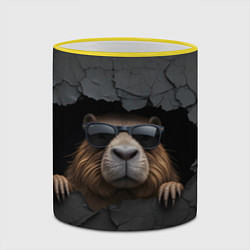 Кружка 3D Капибара в стене, цвет: 3D-желтый кант — фото 2