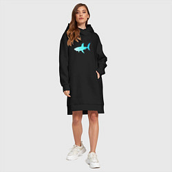 Женское худи-платье Акула лазурный градиент цвета моря, цвет: черный — фото 2