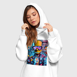 Женское худи-платье Неоновый Барт Симпсон на фоне стены с граффити, цвет: белый — фото 2