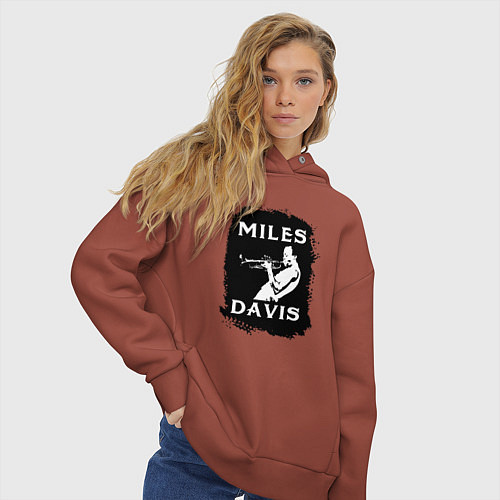 Женское худи оверсайз Tribute to Miles Davis / Кирпичный – фото 3