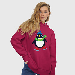 Толстовка оверсайз женская Пингвин на коньках, цвет: маджента — фото 2