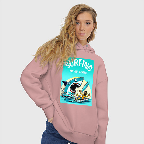 Женское худи оверсайз Surfing never alone - shark and surfer / Пыльно-розовый – фото 3