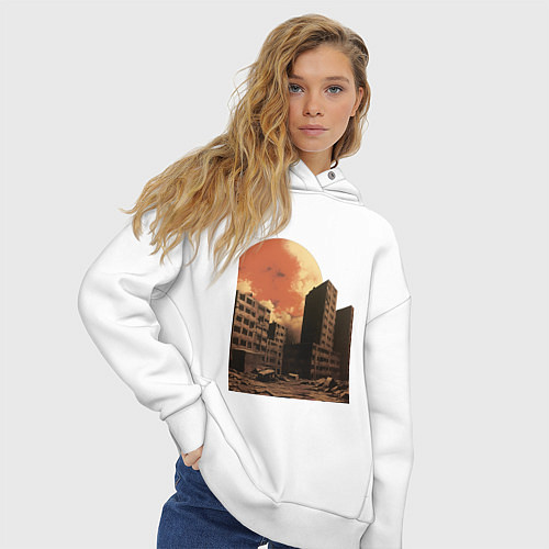 Женское худи оверсайз Город после апокалипсиса ретро на закате / Белый – фото 3