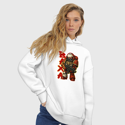 Женское худи оверсайз Космодесантник в красно-белой броне / Белый – фото 3