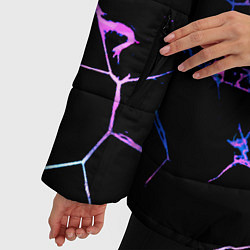 Куртка зимняя женская Неоновые трещины узоры, цвет: 3D-черный — фото 2