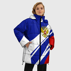 Куртка зимняя женская Герб России на абстрактных полосах, цвет: 3D-красный — фото 2