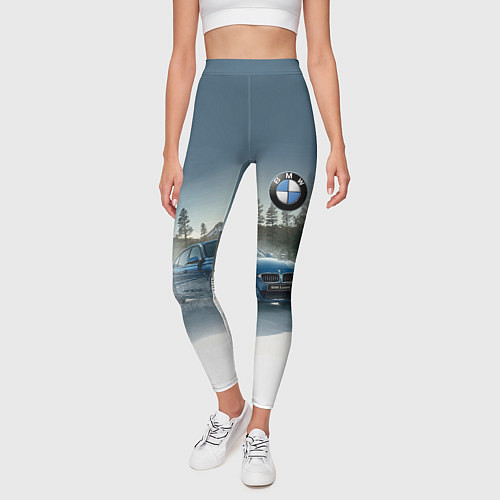 Женские легинсы Крутая бэха мчится по лесной дороге / 3D-принт – фото 3