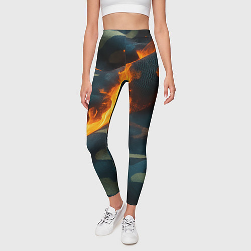 Женские легинсы Огонь на камуфляжной ткани / 3D-принт – фото 3