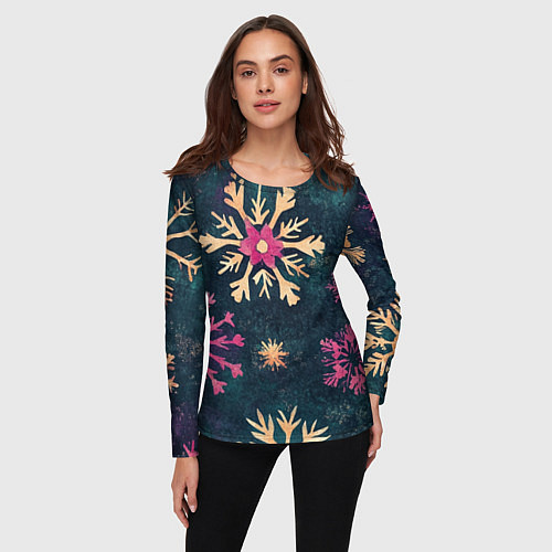 Женский лонгслив Новогодние разноцветные снежинки / 3D-принт – фото 3