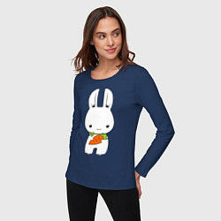 Лонгслив хлопковый женский Зайчик с морковкой, цвет: тёмно-синий — фото 2