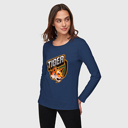 Лонгслив хлопковый женский Тигр Tiger логотип, цвет: тёмно-синий — фото 2