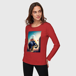 Лонгслив хлопковый женский Слон, что держит город, цвет: красный — фото 2