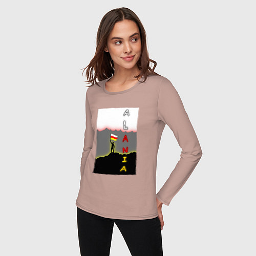 Женский лонгслив Алания человек с флагом / Пыльно-розовый – фото 3