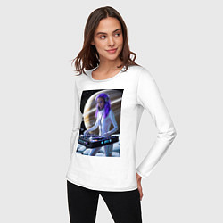 Лонгслив хлопковый женский Девушка космо DJ на фоне сатурна, цвет: белый — фото 2