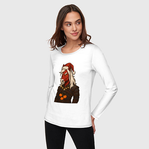 Женский лонгслив Новогодний ведьмак в образе лошади / Белый – фото 3
