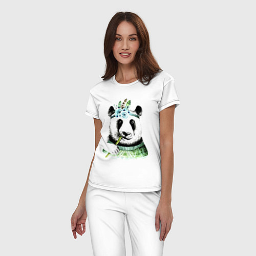 Женская пижама Прикольный панда жующий стебель бамбука / Белый – фото 3