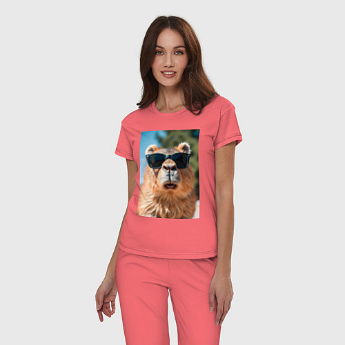 Женская пижама Модная капибара в очках / Коралловый – фото 3