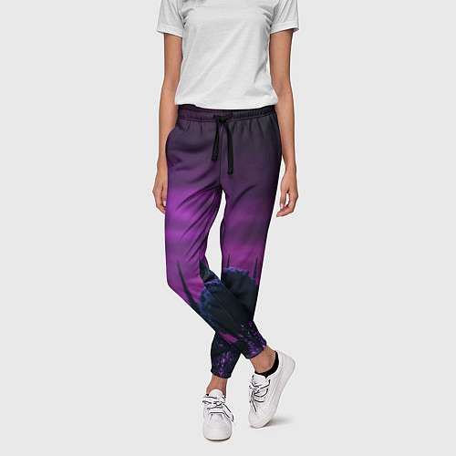 Женские брюки Ночное сияние в тёмном лесу - Фиолетовый / 3D-принт – фото 3