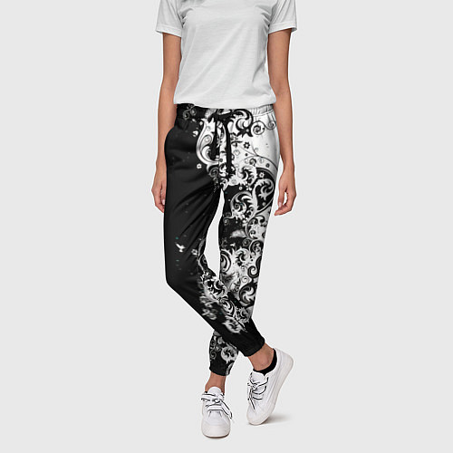 Женские брюки Черно-белые цветы и колибри / 3D-принт – фото 3