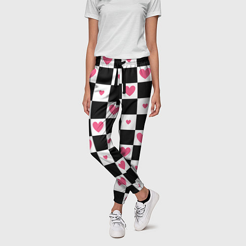 Женские брюки Розовые сердечки на фоне шахматной черно-белой дос / 3D-принт – фото 3