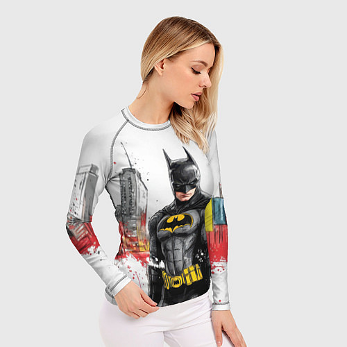 Женский рашгард Бэтмен на фоне города / 3D-принт – фото 3