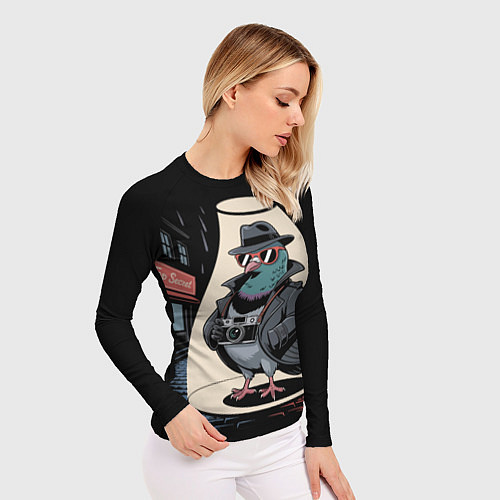 Женский рашгард Голубь шпион со старым фотоаппаратом в городе / 3D-принт – фото 3